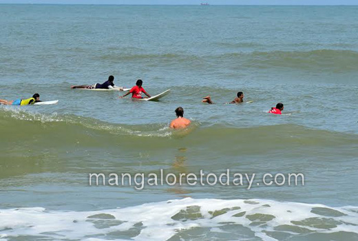 surfing skills in Panambur Beach 1